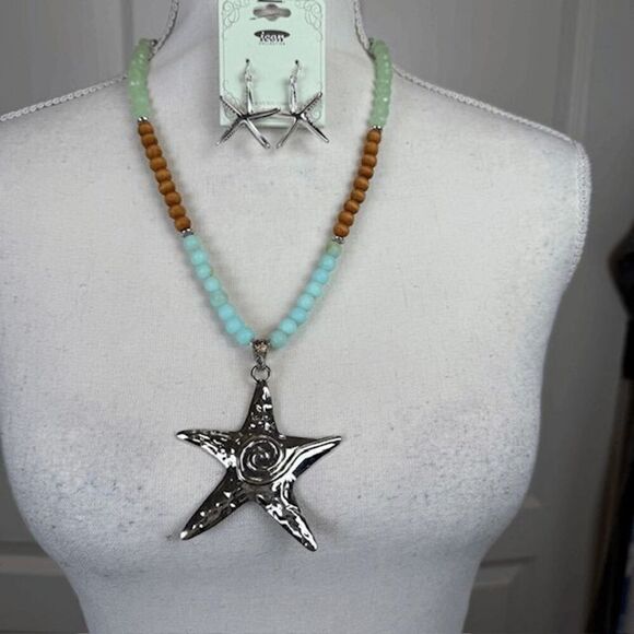 NWT Starfish Statement Necklace and Earrings Set Silver Tone Blue Green Wood - Picture 1 of 11